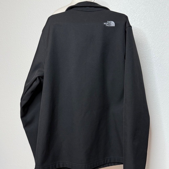 Boy's North Face Jacket - Picture 6 of 11